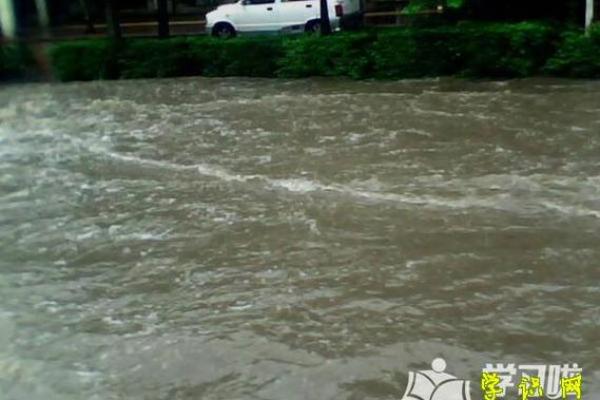 梦见大雨;梦见大雨是什么预兆解梦